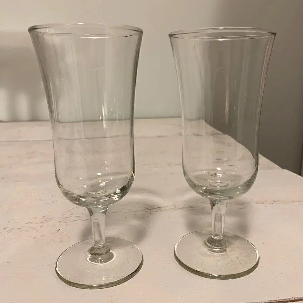 2 Cocktail Glasses
